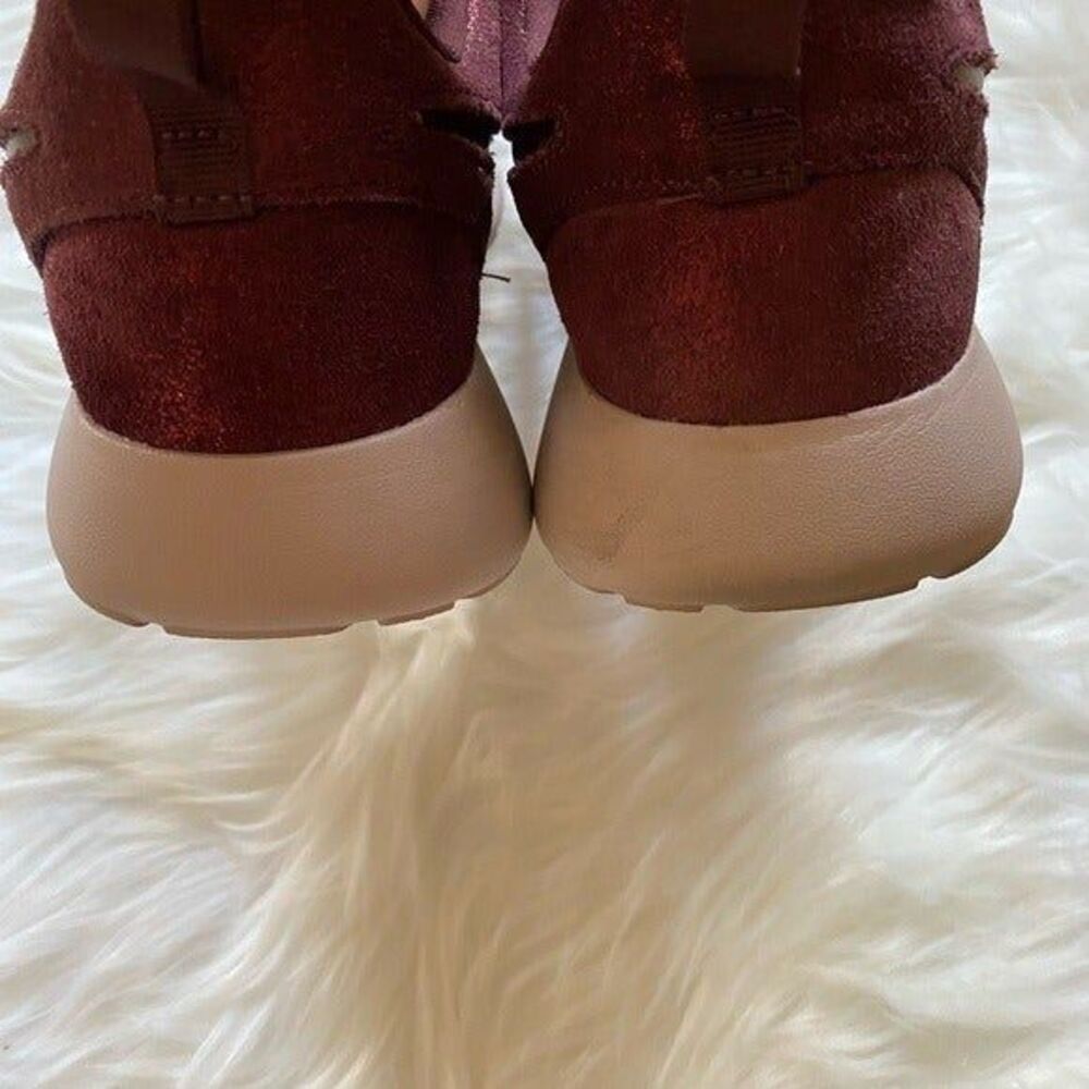 Nike Roshe One Sneakers Shoes Metallic Mahogany Size 6.5 - Picture 5 of 8